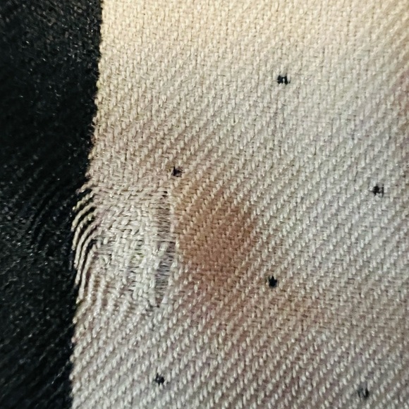 STEFANO GUIDI BEAUTIFUL RECTANGULAR SCARF WITH ABSTRACT DESIGN - Picture 6 of 12